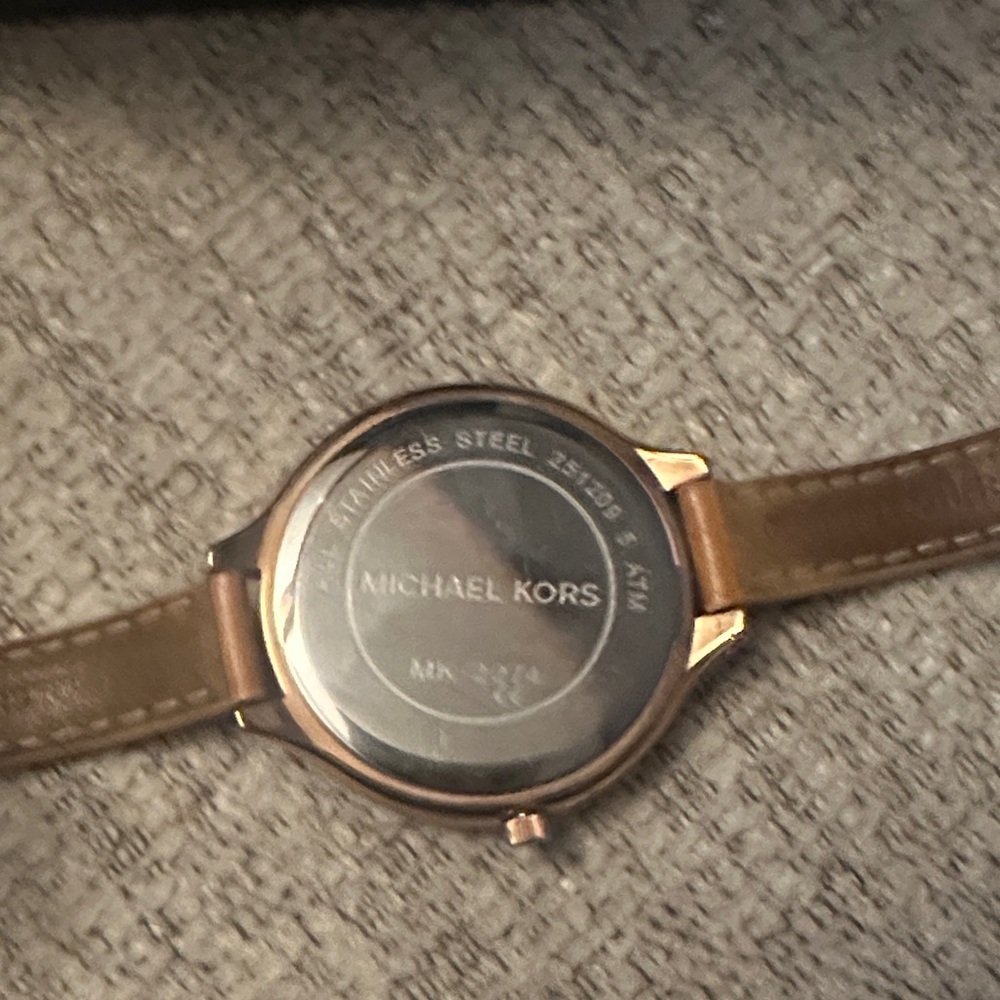 Michael Kors Tan Leather Strap Rose Gold Dial Watch - Picture 3 of 4